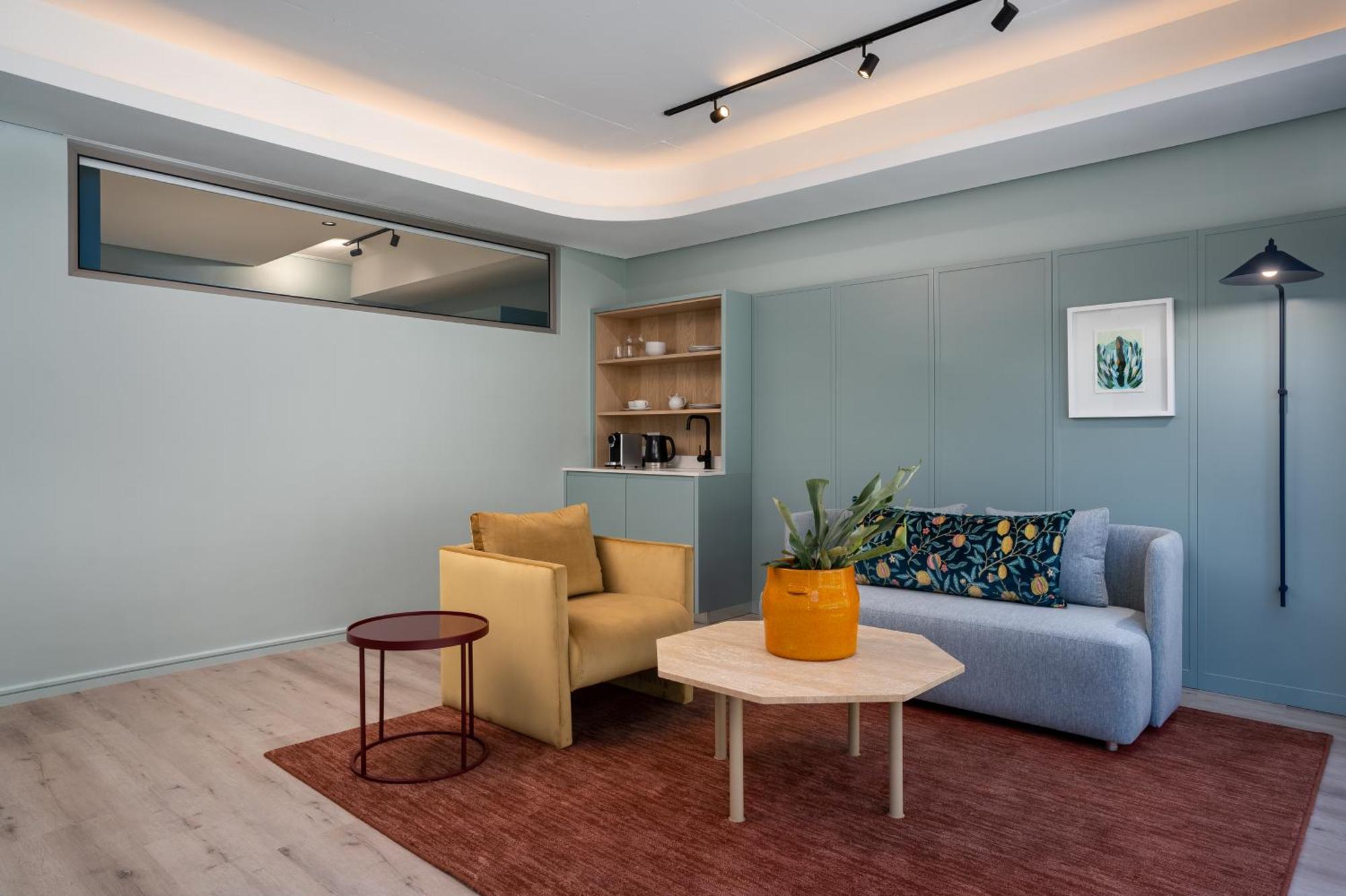 The Quarter Apartment